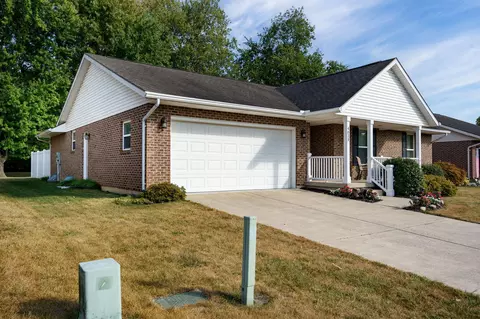 Exterior - 4638 Eastridge St, Springfield, OH 45503 photo 4 of 10