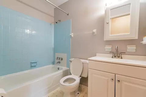 Bath - 1932 Falmouth Ave, Springfield, OH 45503 photo 1 of 2