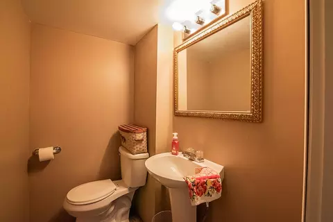 Bath - 3136 Bristol Dr, Springfield, OH 45503 photo 5 of 5