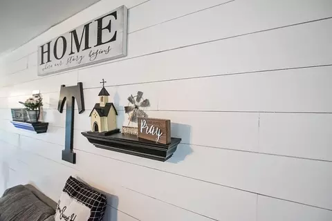 Living - 3136 Bristol Dr, Springfield, OH 45503 photo 3 of 3