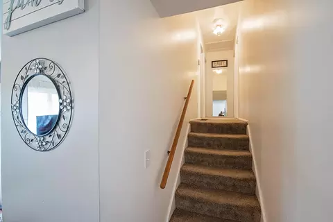 Entry Way - 3136 Bristol Dr, Springfield, OH 45503 photo 2 of 2