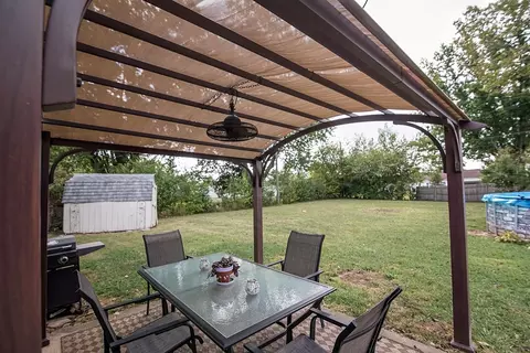 Exterior - 3136 Bristol Dr, Springfield, OH 45503 photo 2 of 6
