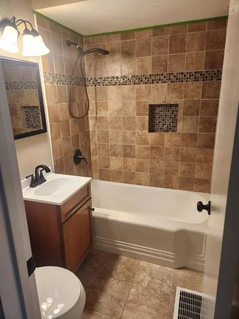610 Maple St, Celina, OH 45822 photo 2