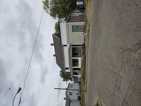512 E Pleasant St, Springfield, OH 45505 photo 2