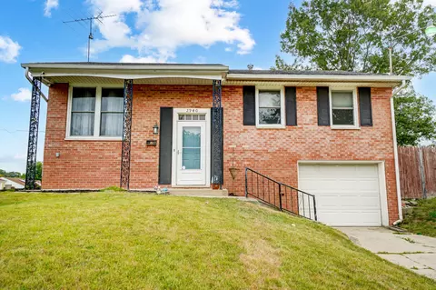 2940 Cavins Dr, Springfield, OH 45503