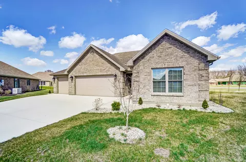 623 Hamshaw Ct, Troy, OH 45373
