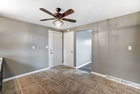 Entry Way - 1450 Moorefield Rd, Springfield, OH 45503 photo 1 of 2