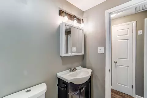 Bath - 1450 Moorefield Rd, Springfield, OH 45503 photo 2 of 2