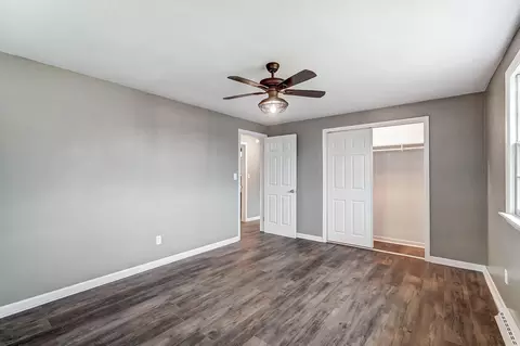 Bedroom - 1450 Moorefield Rd, Springfield, OH 45503 photo 4 of 6
