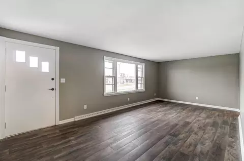 Living - 1450 Moorefield Rd, Springfield, OH 45503 photo 1 of 3