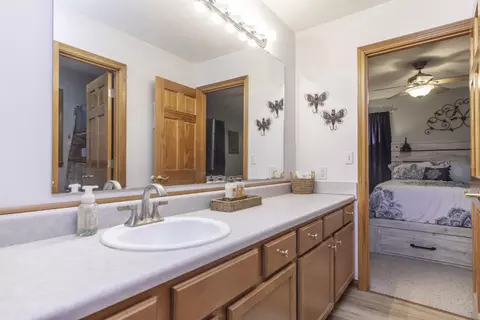 Bath - 12803 Luthman Rd, Minster, OH 45865 photo 2 of 4