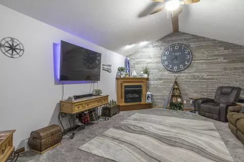 Living - 12803 Luthman Rd, Minster, OH 45865 photo 3 of 5