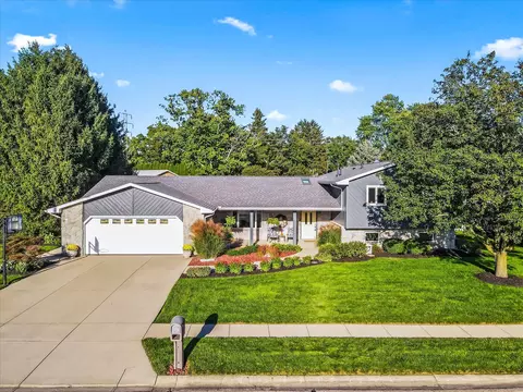 21 Newton Dr, Pleasant Hill, OH 45359