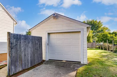 Exterior - 724 Patrick Rd, Springfield, OH 45503 photo 11 of 12