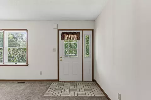 2370 W Possum Rd, Springfield, OH 45506 photo 9