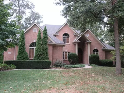 1008 Copperfield Ln, Tipp City, OH 45371