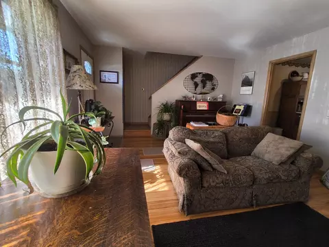 Entry Way - 830 Linden Ave, Celina, OH 45822 photo 7 of 12