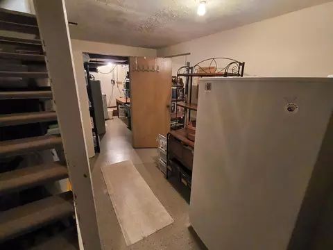 Entry Way - 830 Linden Ave, Celina, OH 45822 photo 11 of 12