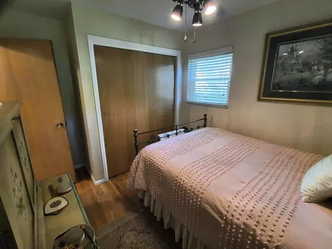 Bedroom - 830 Linden Ave, Celina, OH 45822 photo 4 of 11