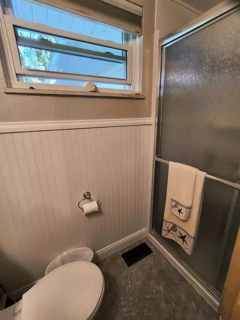 Bath - 830 Linden Ave, Celina, OH 45822 photo 1 of 5