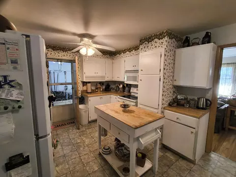 Kitchen - 830 Linden Ave, Celina, OH 45822 photo 5 of 5