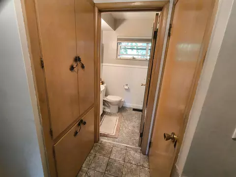 Entry Way - 830 Linden Ave, Celina, OH 45822 photo 3 of 12