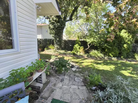 Exterior - 830 Linden Ave, Celina, OH 45822 photo 13 of 39