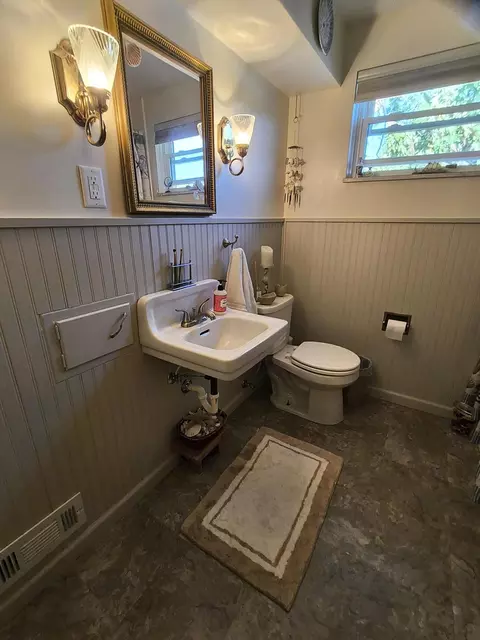 Bath - 830 Linden Ave, Celina, OH 45822 photo 5 of 5
