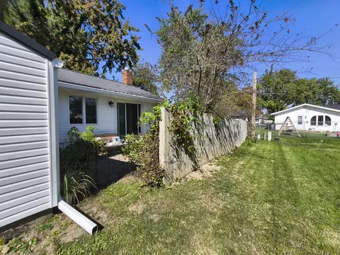Exterior - 830 Linden Ave, Celina, OH 45822 photo 34 of 39