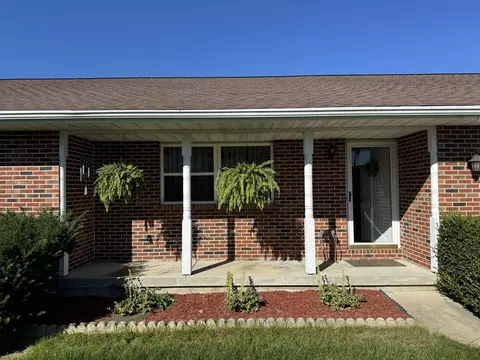 3951 Delmar Cir, Springfield, OH 45503 photo 2