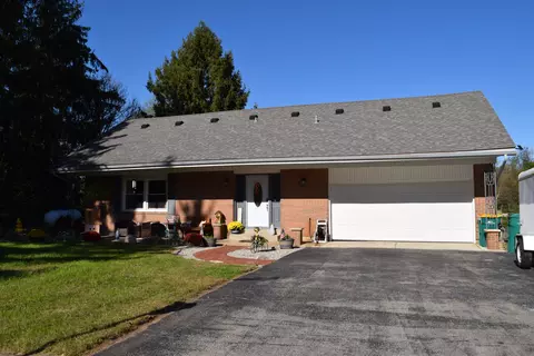 5150 Westland Dr, New Carlisle, OH 45344