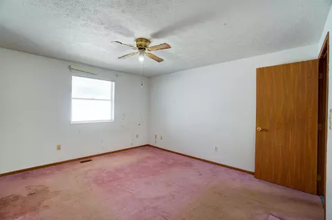 Bedroom - 1650 Sierra Ave, Springfield, OH 45503 photo 2 of 5