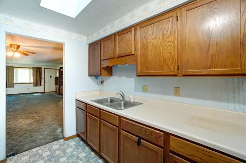 Kitchen - 1650 Sierra Ave, Springfield, OH 45503 photo 5 of 5