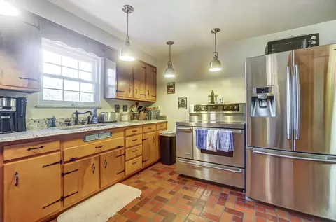 Kitchen - 2831 Hillside Ave, Springfield, OH 45503 photo 3 of 5