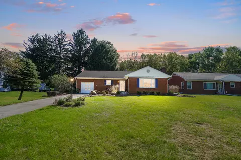 Exterior - 2831 Hillside Ave, Springfield, OH 45503 photo 2 of 21