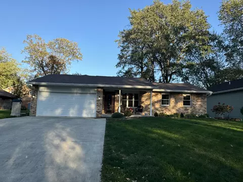 1006 Magnolia St, Saint Marys, OH 45885
