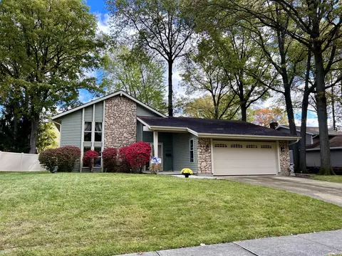 1002 Magnolia St, Saint Marys, OH 45885