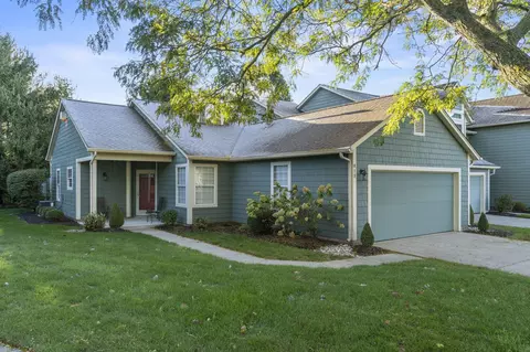 819 Cobblestone Dr, Troy, OH 45373