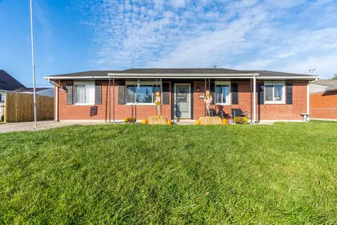 916 Briarcliff Ave, Piqua, OH 45356