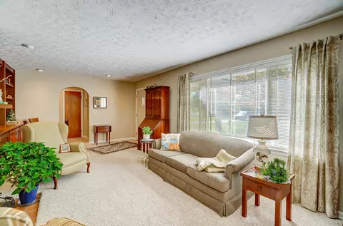 74 W Possum Rd, Springfield, OH 45506 photo 6