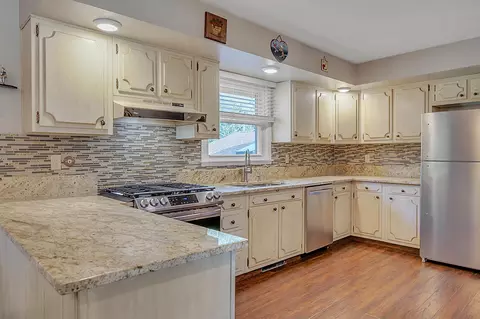 Kitchen - 1480 Shrine Rd, Springfield, OH 45504 photo 1 of 3