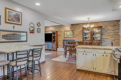 Kitchen - 1480 Shrine Rd, Springfield, OH 45504 photo 2 of 3