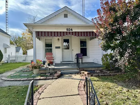 924 Garfield Ave, Troy, OH 45373