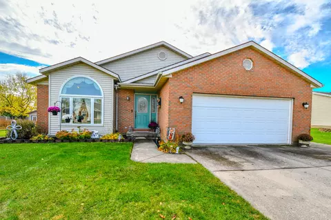 353 Ironwood Dr, Sidney, OH 45365