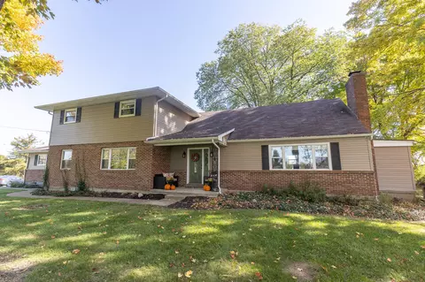 11458 Old Mill Rd, Englewood, OH 45322