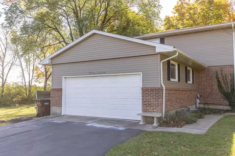11458 Old Mill Rd, Englewood, OH 45322 photo 4