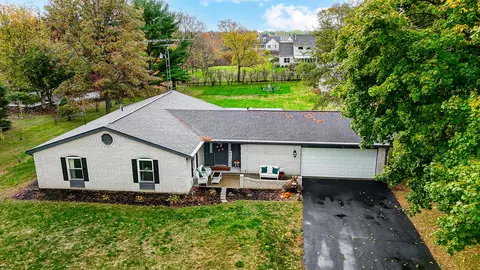 4659 E County Line Rd, Springfield, OH 45502