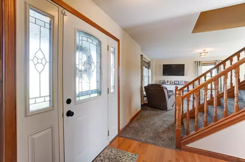 Entry Way - 3931 Pinewood Ave, Springfield, OH 45502 photo 1 of 5