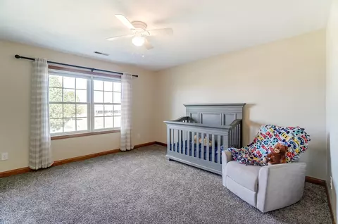 Bedroom - 3931 Pinewood Ave, Springfield, OH 45502 photo 6 of 7