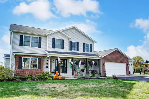 Exterior - 3931 Pinewood Ave, Springfield, OH 45502 photo 3 of 16